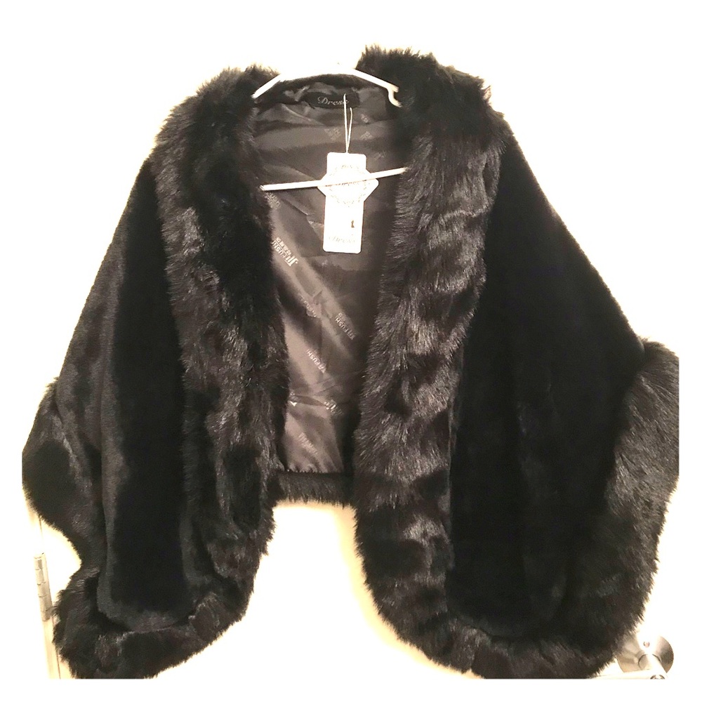 Fau fur cape